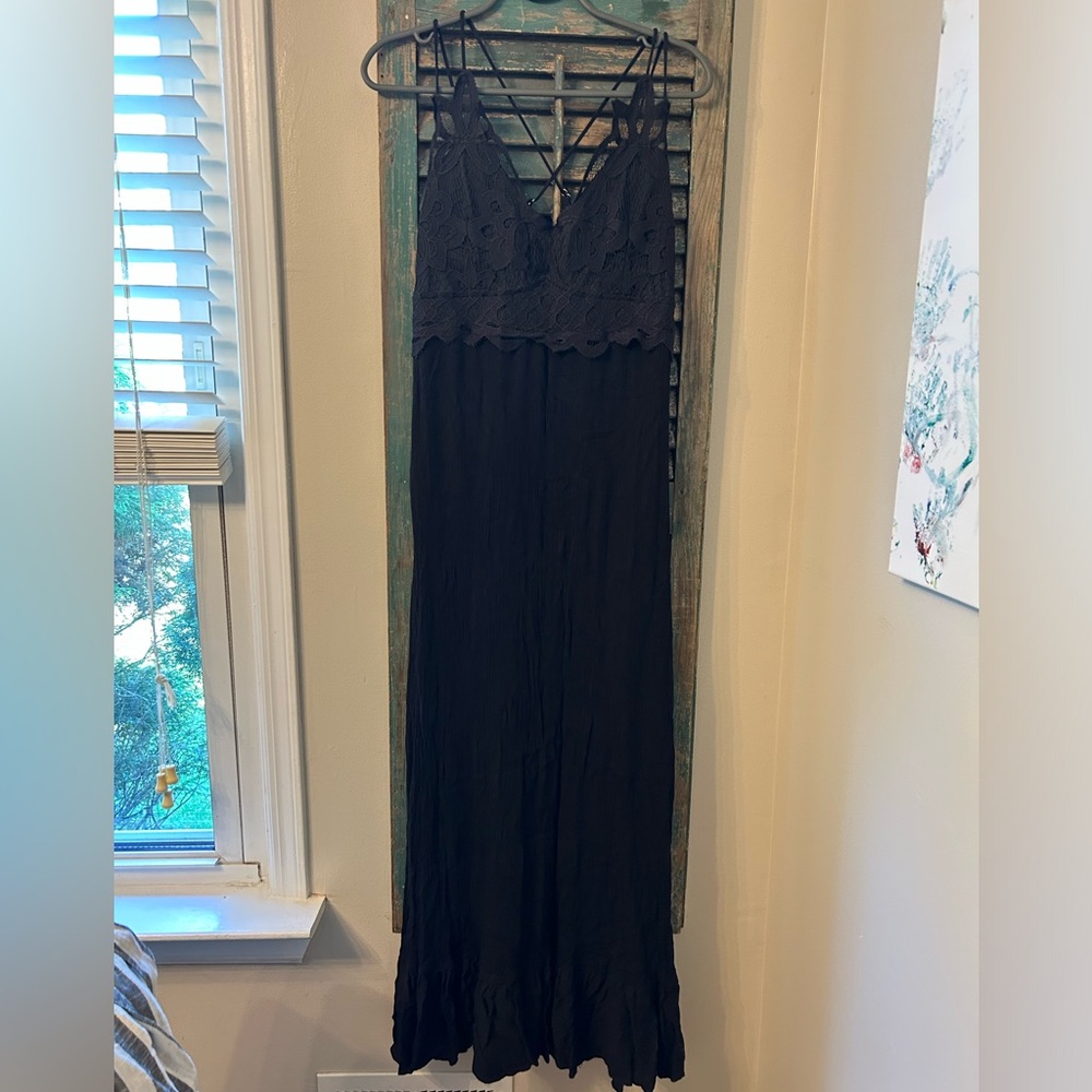 Free people look alike maxi dress never worn size large adjustable straps